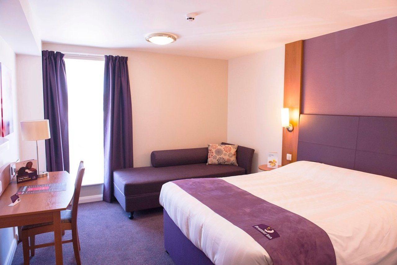 Premier Inn Manchester Airport Runger Lane North 霍尔 外观 照片