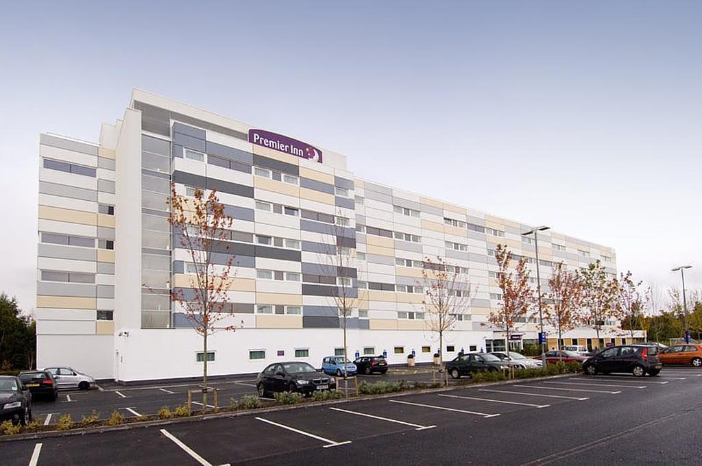 Premier Inn Manchester Airport Runger Lane North 霍尔 外观 照片